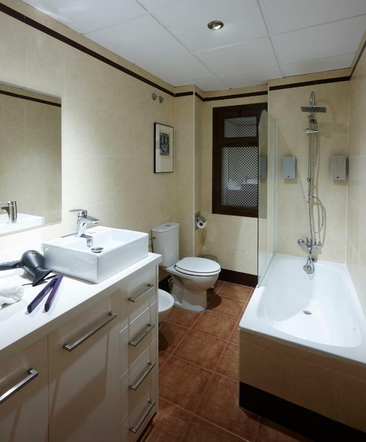 Apartamento Santiago Granada Bagian luar foto